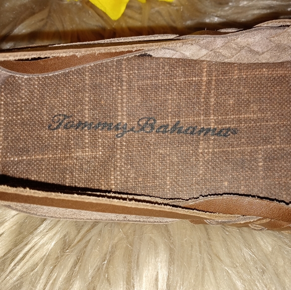 Tommy Bahama Huarache Flats - Picture 4 of 4